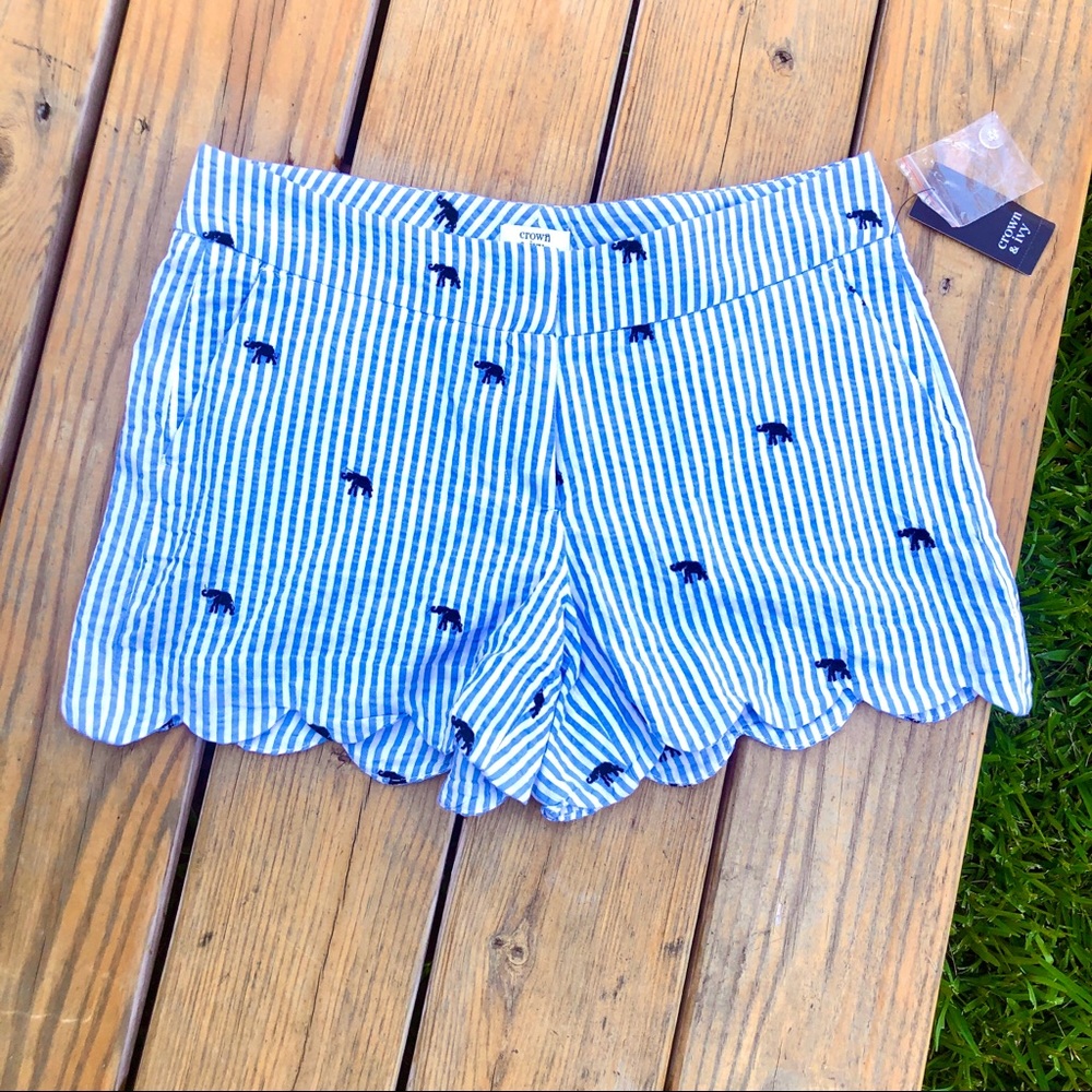 Crown and ivy shorts size 4 NWT Seersucker